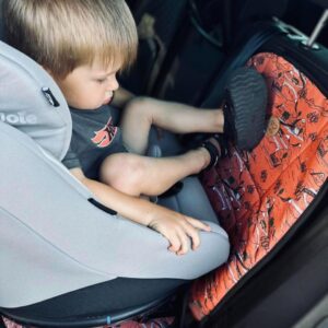 Mata ochronna pod fotelik samochodowy
